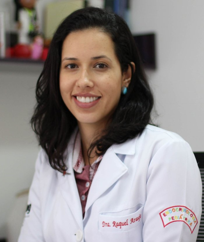 Dra. Raquel Ferreira Araújo, endocrinologista pediátrica em Belo Horizonte